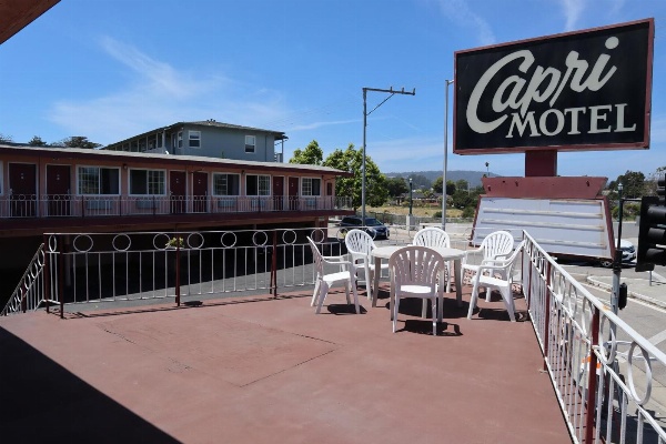 Capri Motel Santa Cruz Beach Boardwalk image 4